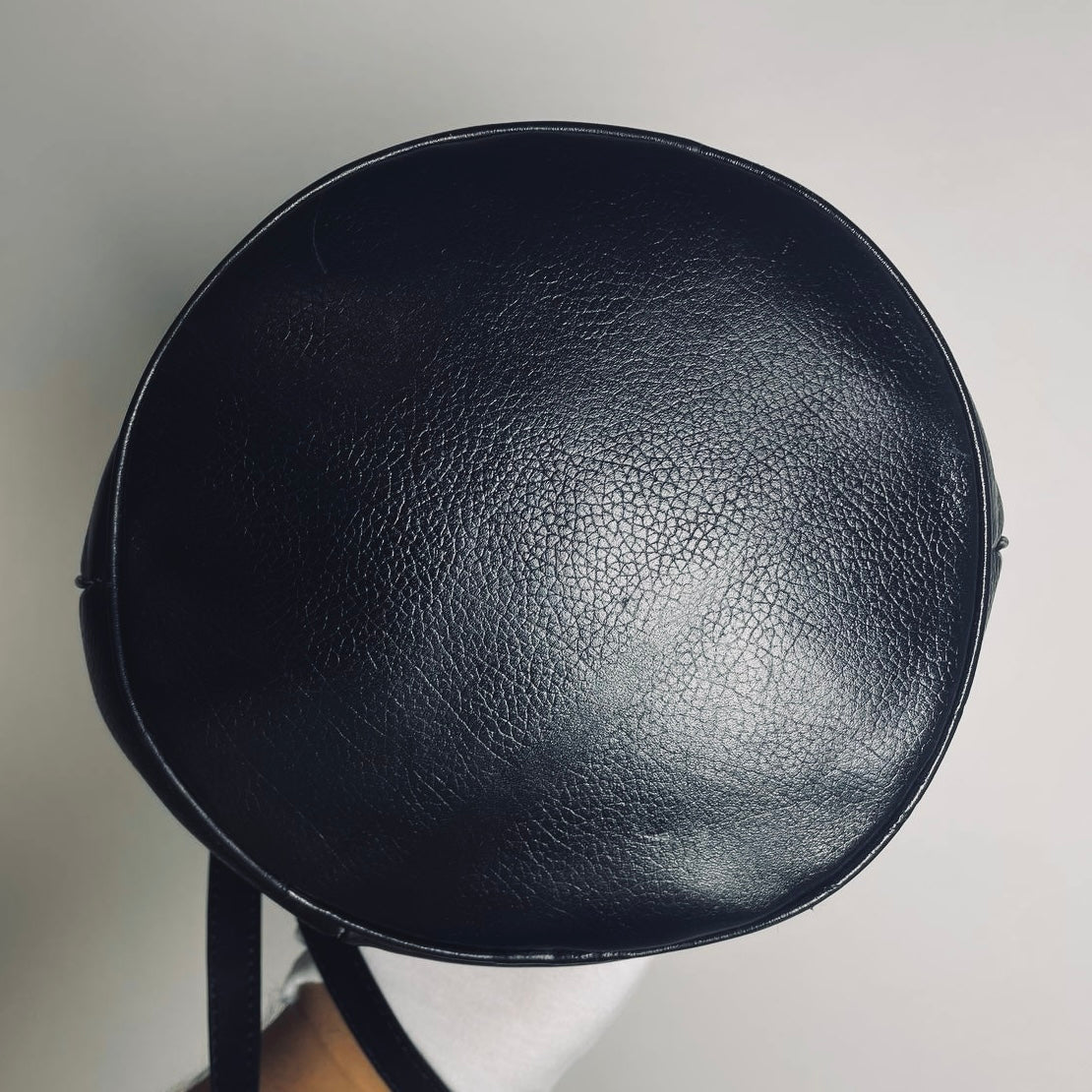 Cartier Must / Mast de Cartier Black GHW Grained Leather Bucket Shoulder Drawstring Bag