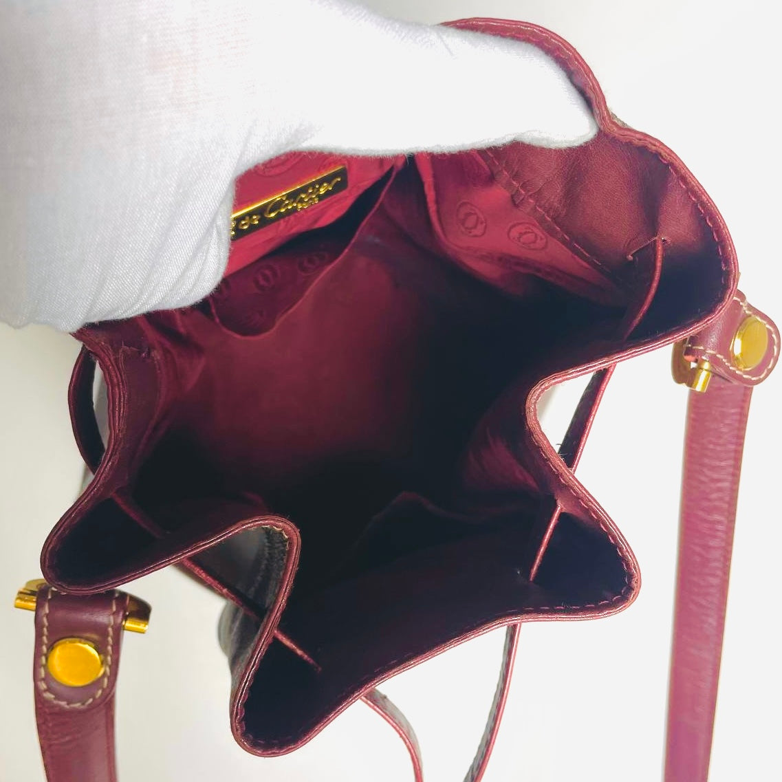Cartier Mast / Must de Cartier Burgundy Maroon Red GHW Smooth Leather Bucket Shoulder Drawstring Bag