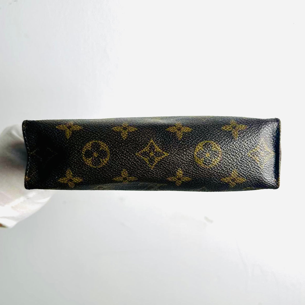 Louis Vuitton LV Monogram Logo GHW Toiletry 19 Pouch Clutch Case