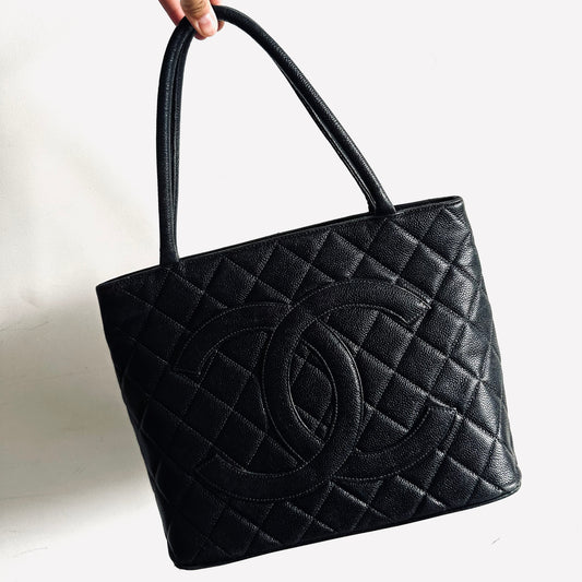 Chanel Black GHW Giant CC Monogram Logo Quilted Caviar Shoulder Shopper Tote Bag