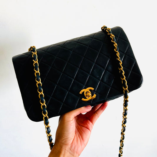 Chanel CC Black GHW Logo Classic Full Flap Quilted Lambskin Turnlock Small Vintage Shoulder Sling Bag 1s