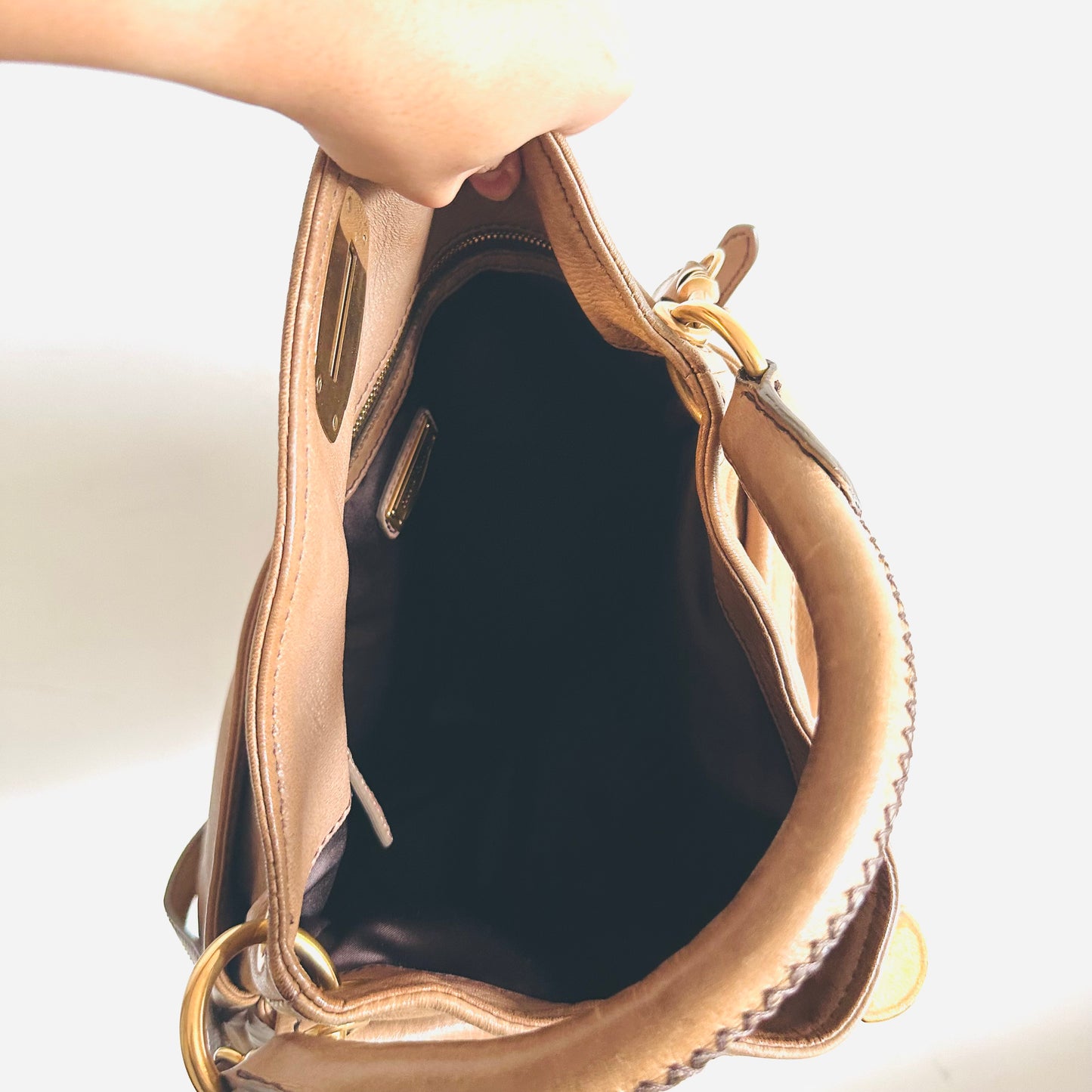 Miu Miu Beige GHW Leather Classic Logo 2-Way Hobo Shopper Shoulder Baguette Cervo Shine Sling Bag