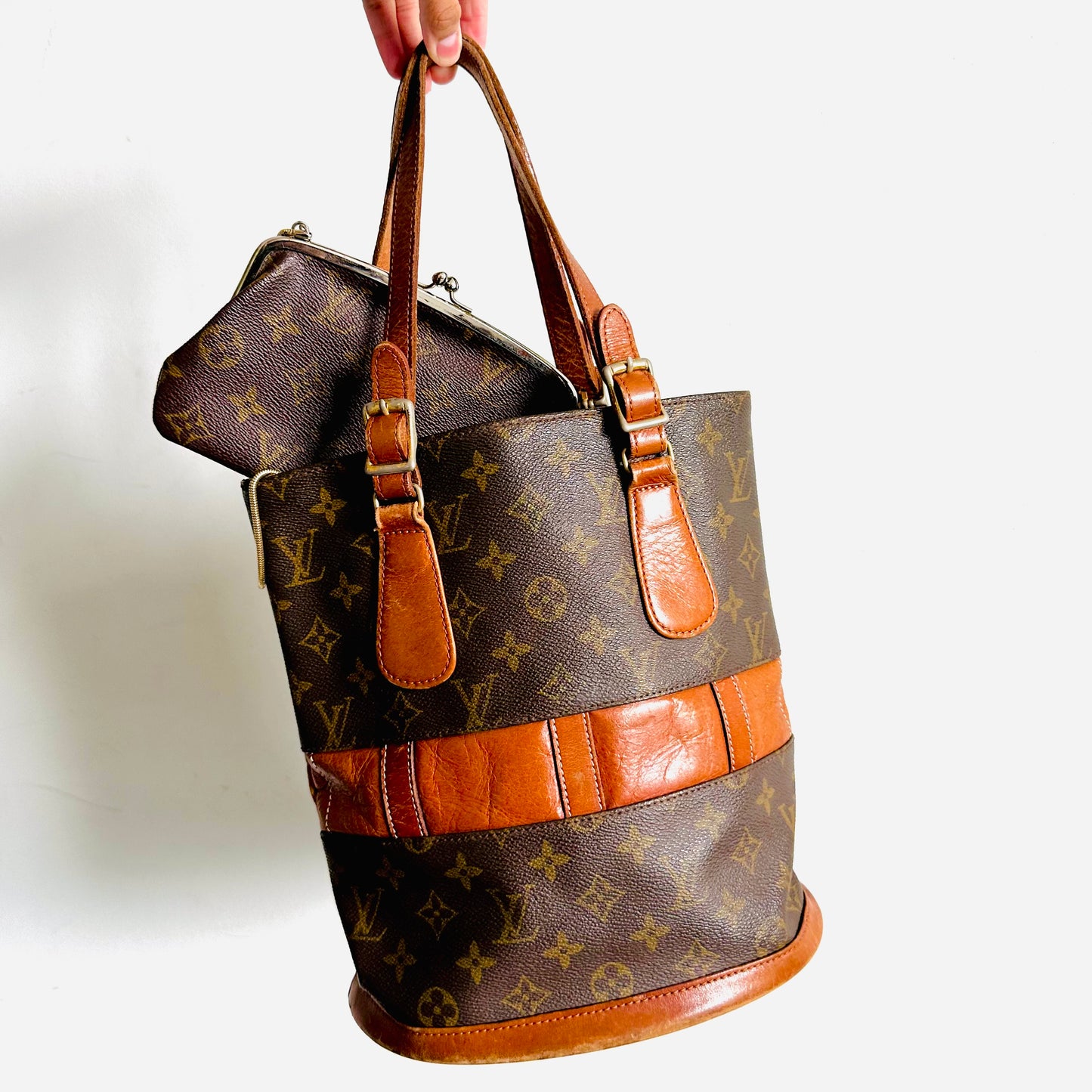 Louis Vuitton LV French Company Bucket PM Monogram Logo Vintage Shoulder Tote Bag With Pouch Purse