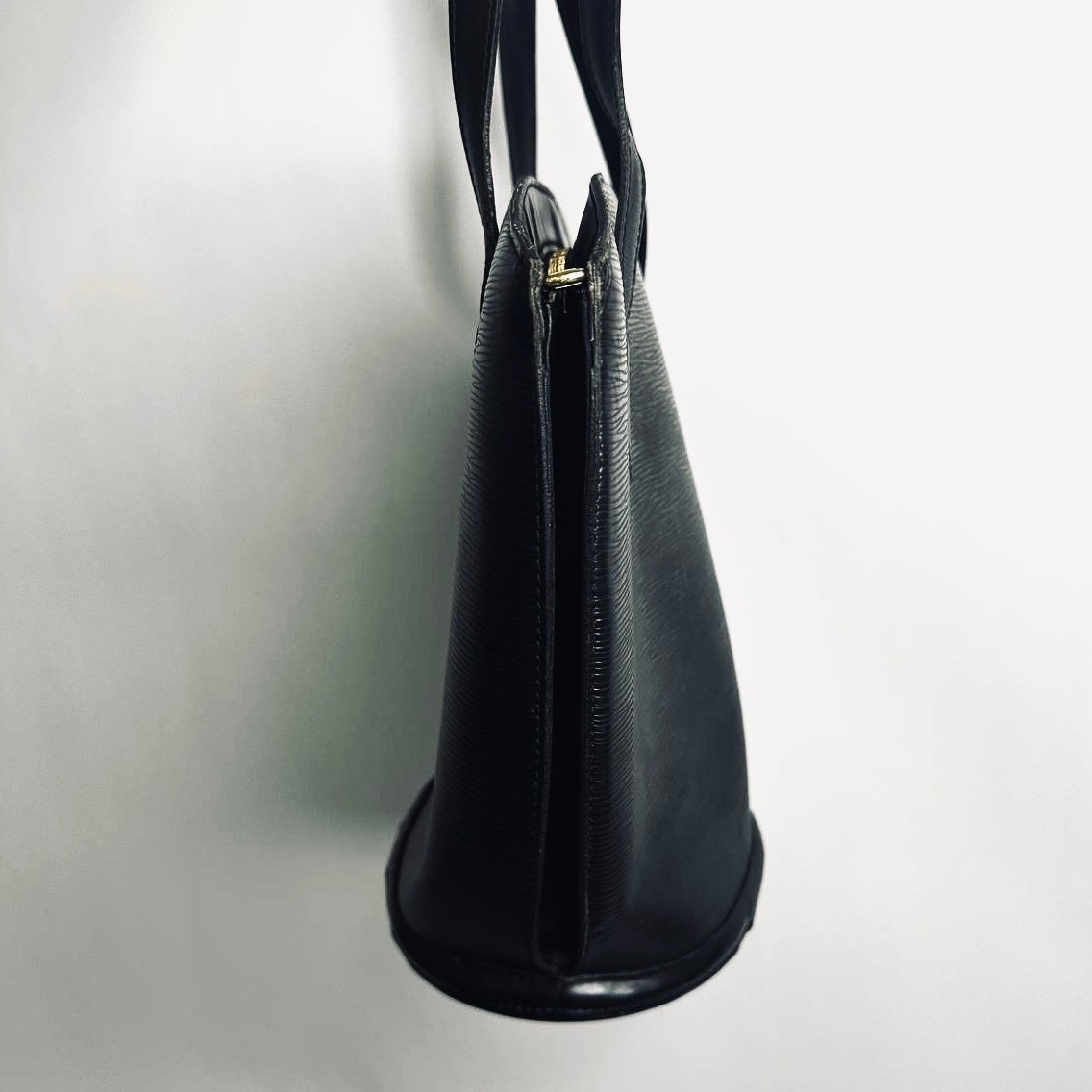 Louis Vuitton LV Black GHW Saint Jacques Epi Leather Monogram Logo Bucket Shopper Shoulder Tote Bag
