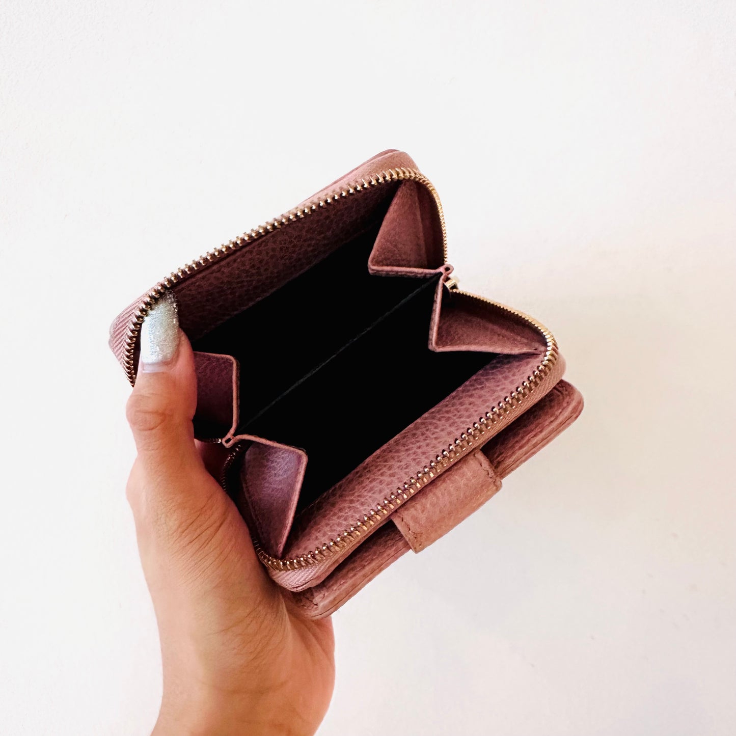 Gucci Beige/ Pink GG Monogram Logo Compact Bifold Wallet