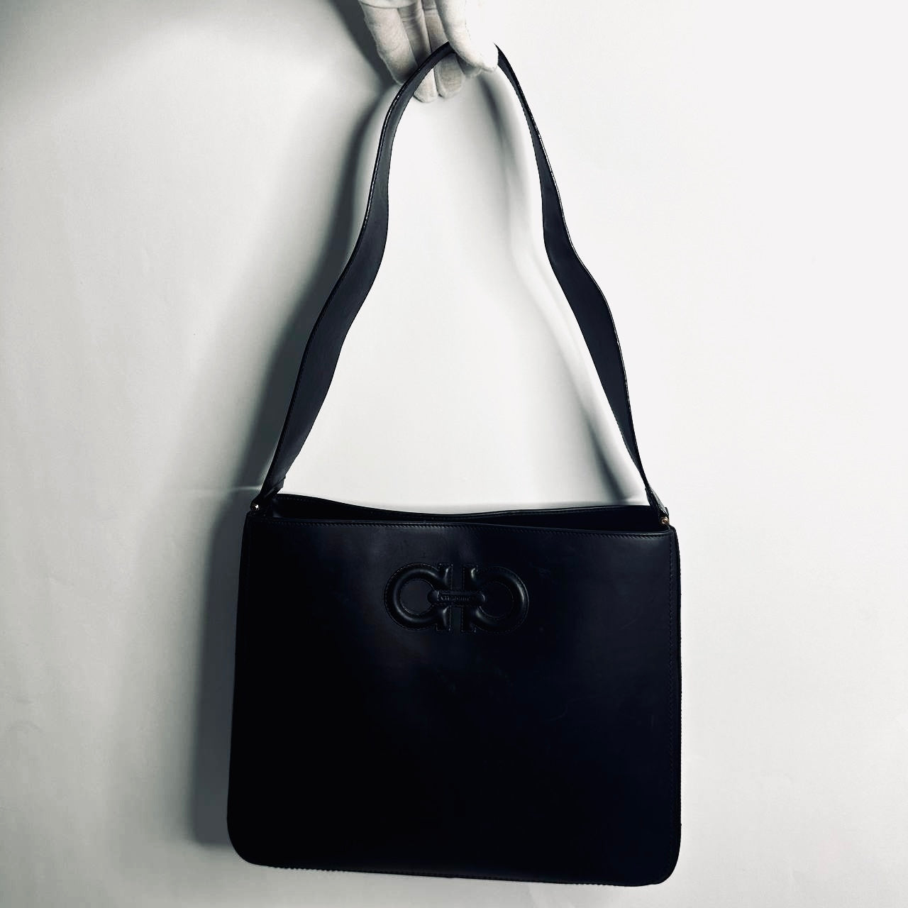 Salvatore Ferragamo Black GHW Gancini Smooth Leather Hobo Baguette Shoulder Bag