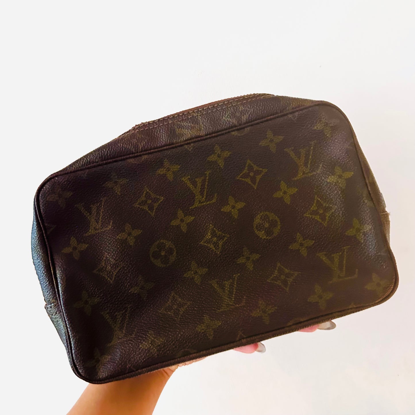 Louis Vuitton LV Monogram Logo GHW Trousse 28 Pouch Case Clutch