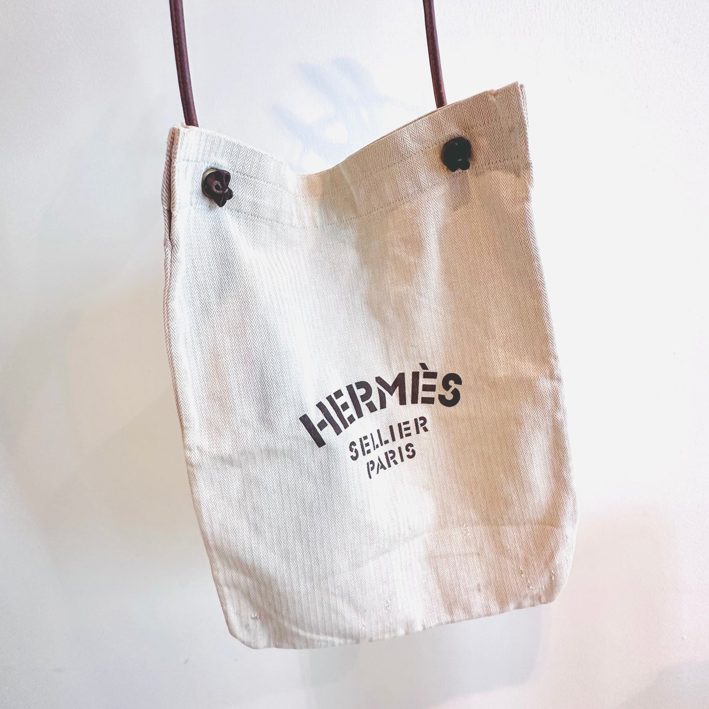 Hermes Aline White Toile & Gold Leather Sellier Grooming Monogram Logo Shoulder Sling Bag