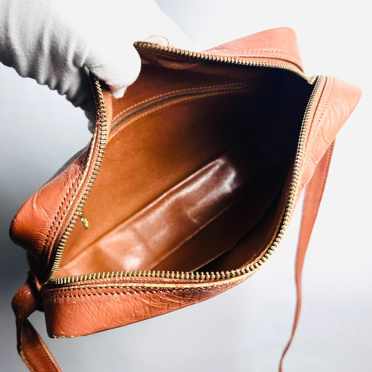 Louis Vuitton LV Sac Camera Monogram Logo GHW Bandouliere Vintage Shoulder Sling Bag