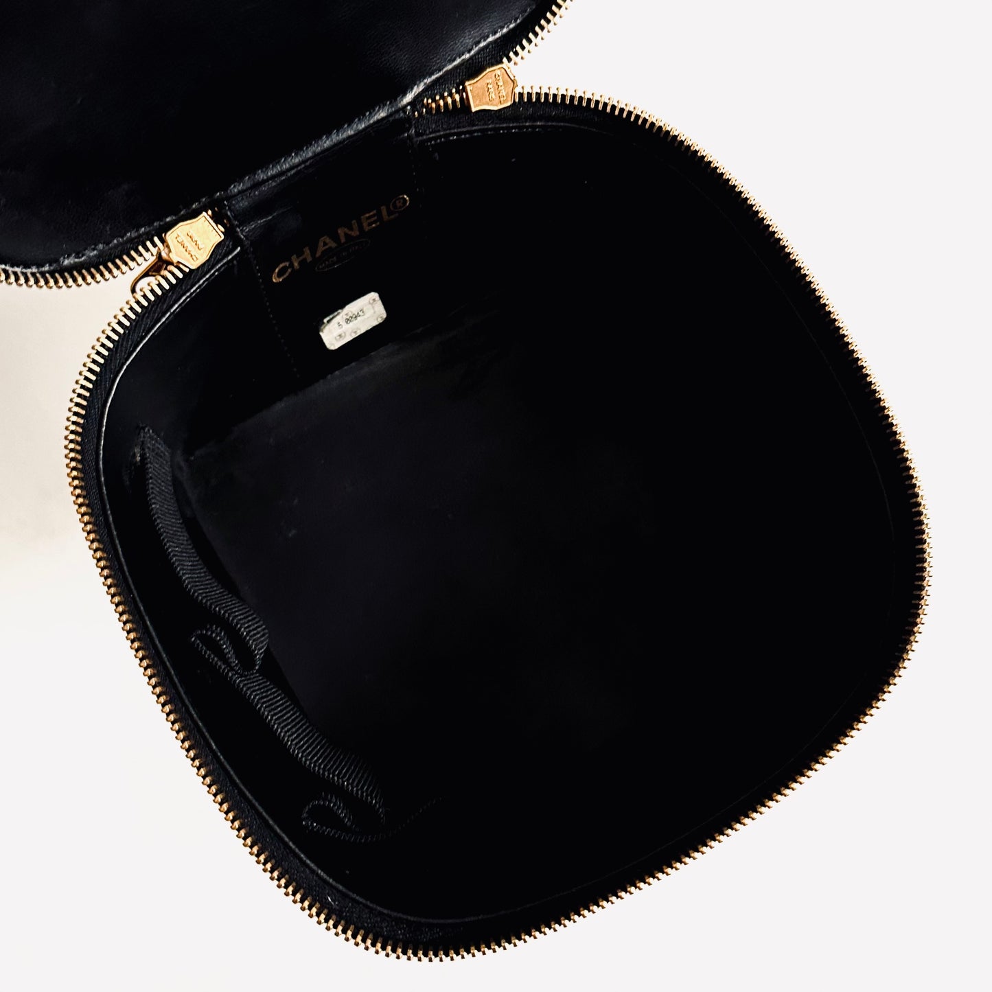 Chanel Black GHW CC Logo Patent Wide Vanity Top Handle Case Bag 5s